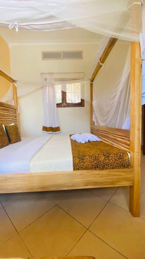 Bed and Breakfast Buutu Nest à Jinja Extérieur photo