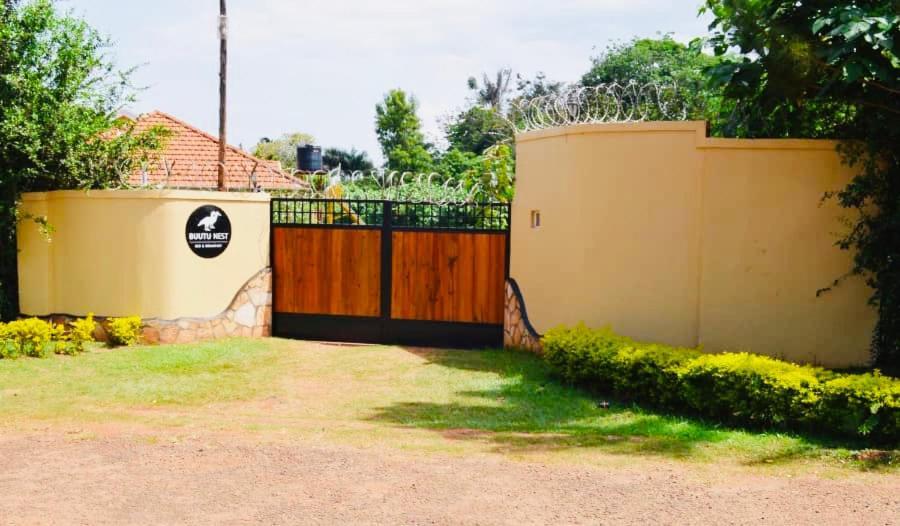 Bed and Breakfast Buutu Nest à Jinja Extérieur photo