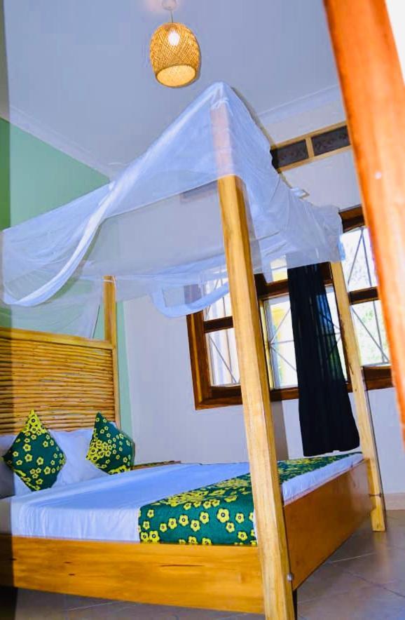 Bed and Breakfast Buutu Nest à Jinja Extérieur photo